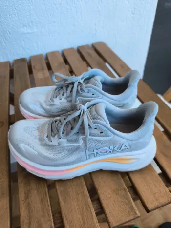 Hoka Running shoes bike usato — immagine 1 di 6
