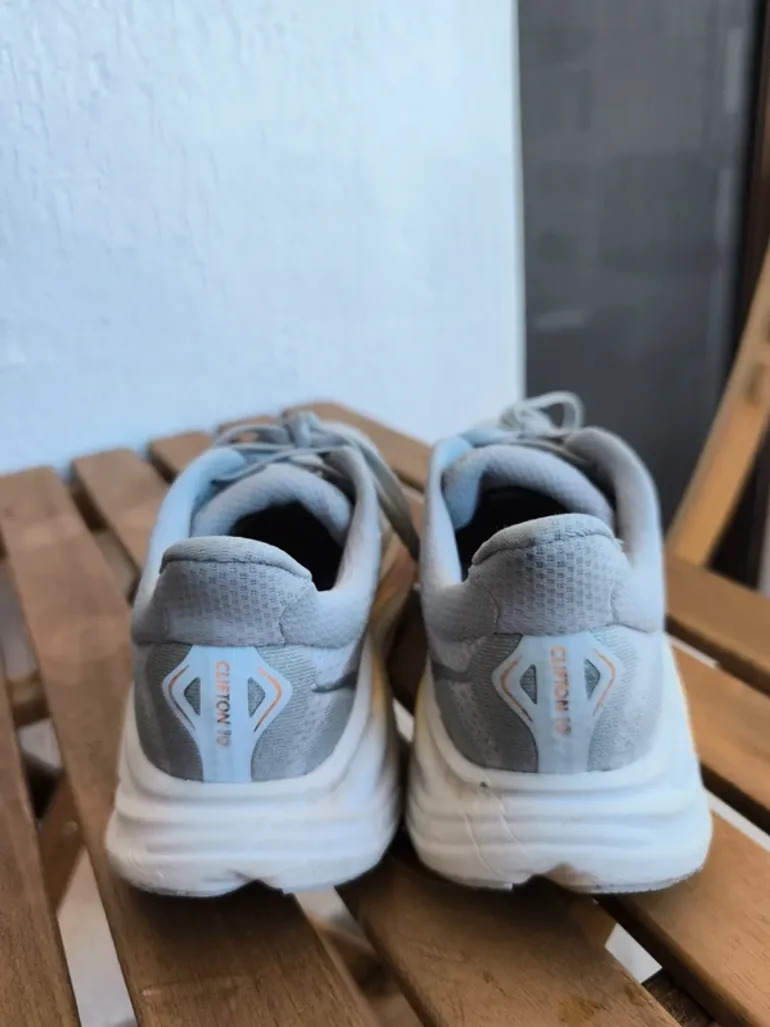Hoka Running shoes bike usato — immagine 2 di 6