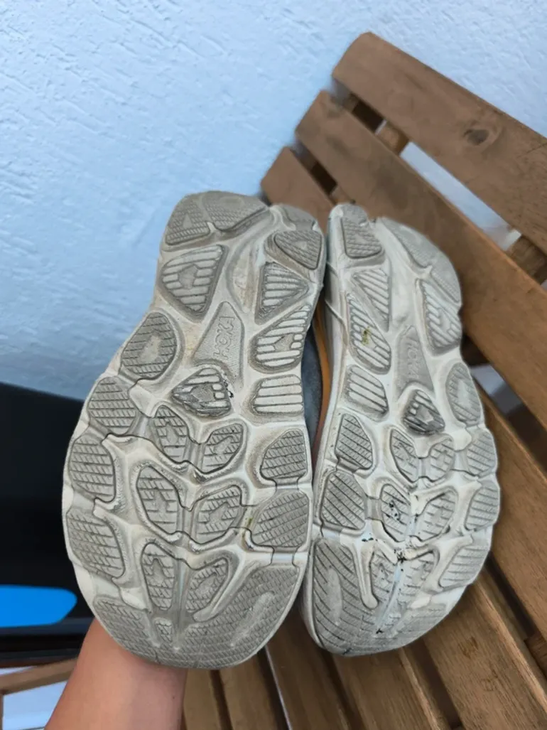 Hoka Running shoes bike usato — immagine 4 di 6