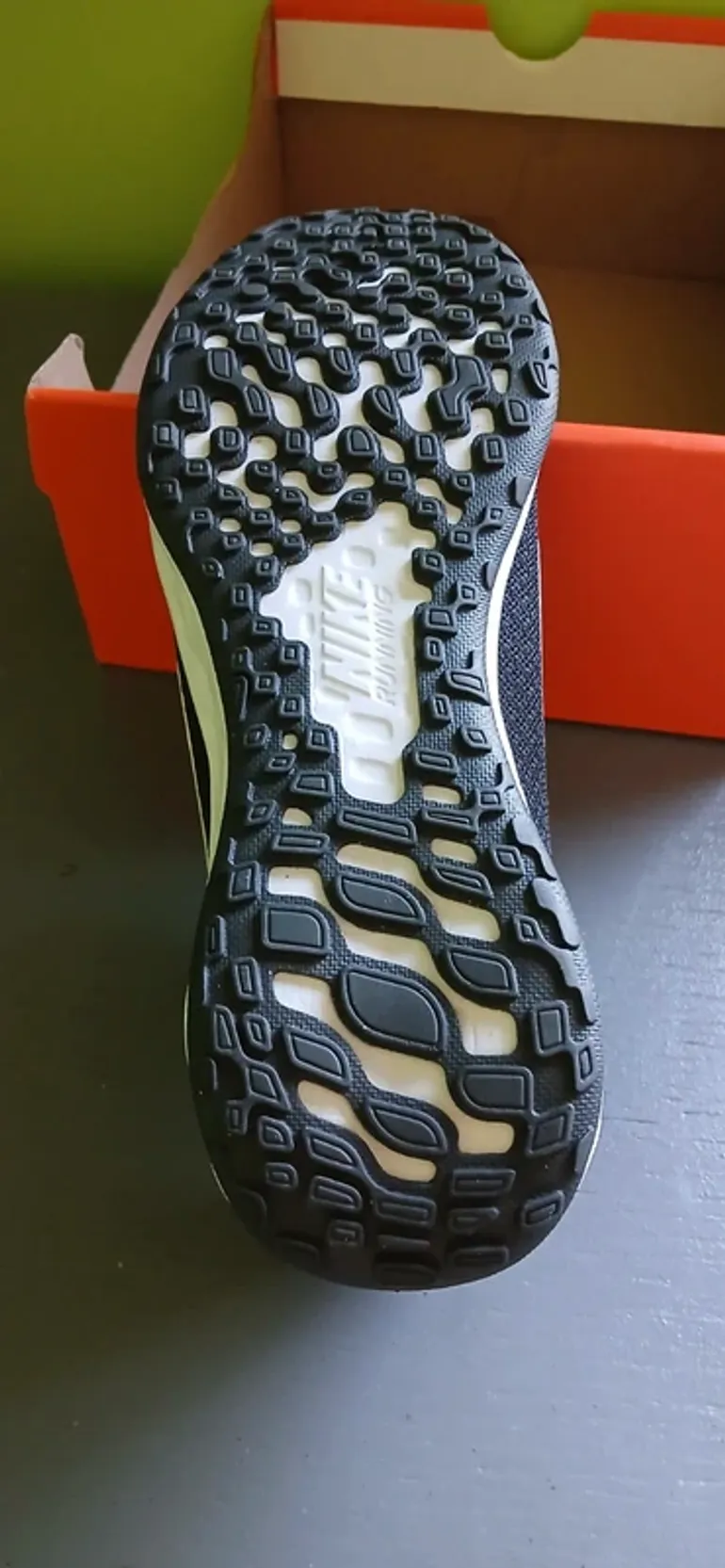 Tweedehands Nike Revolution 6 NN bike — afbeelding 5 van 8