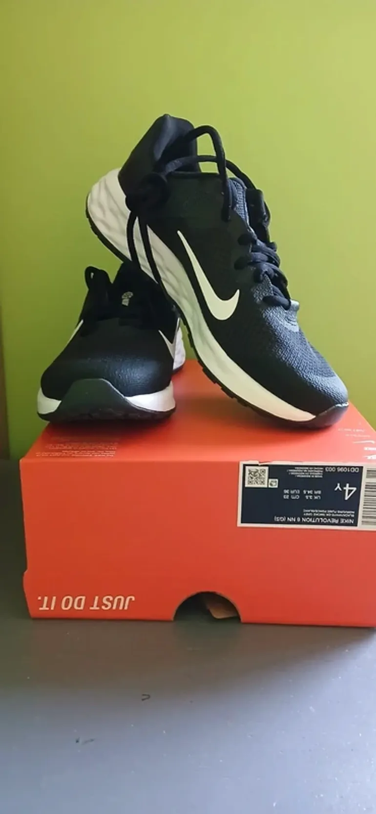 Tweedehands Nike Revolution 6 NN bike — afbeelding 2 van 8
