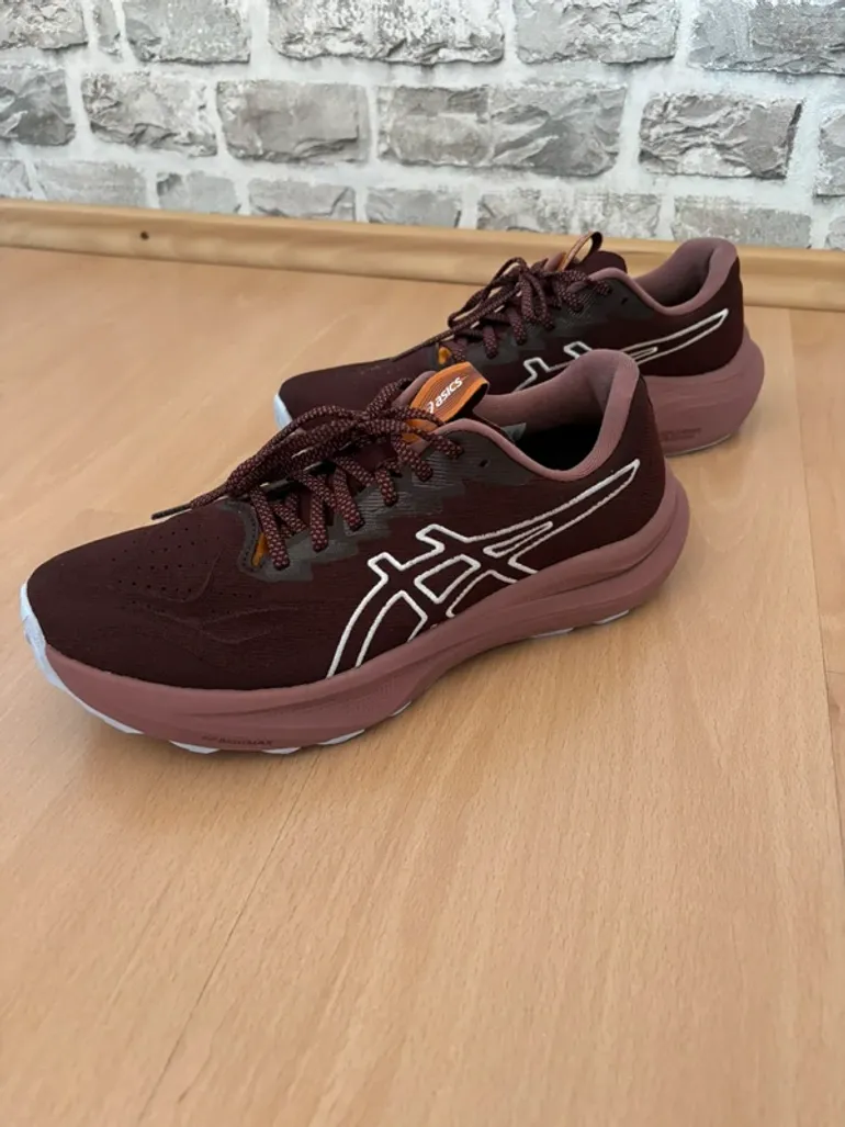 Used Asics GT-2000 14 TR bike — image 1 of 4