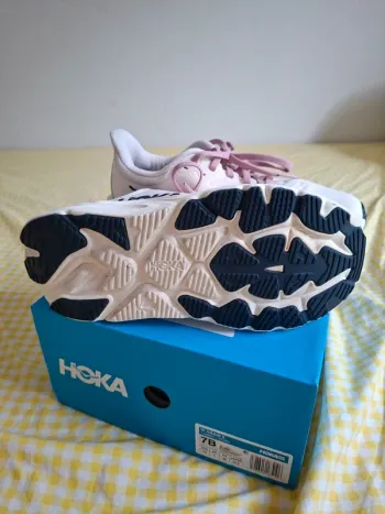 Hoka Arahi 8 bike usato — immagine 2 di 3
