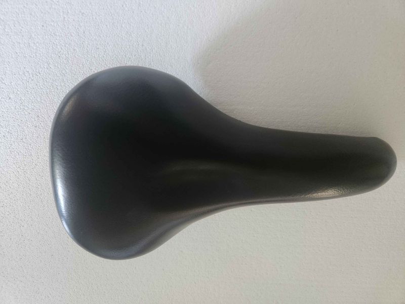 Used Specialized Selle VTT Saddles & Seatposts