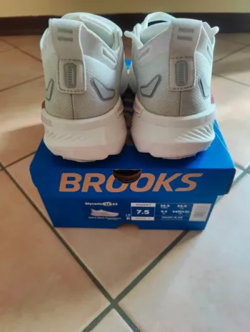 Used Brooks Glycerin GTS23 bike — image 2 of 2
