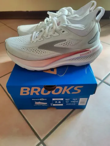Used Brooks Glycerin GTS23 Running Shoes