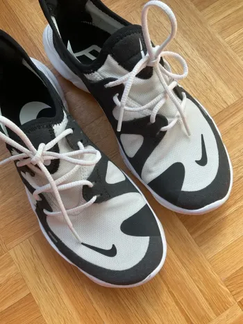 Used Nike Free RN 5.0 bike — image 2 of 7
