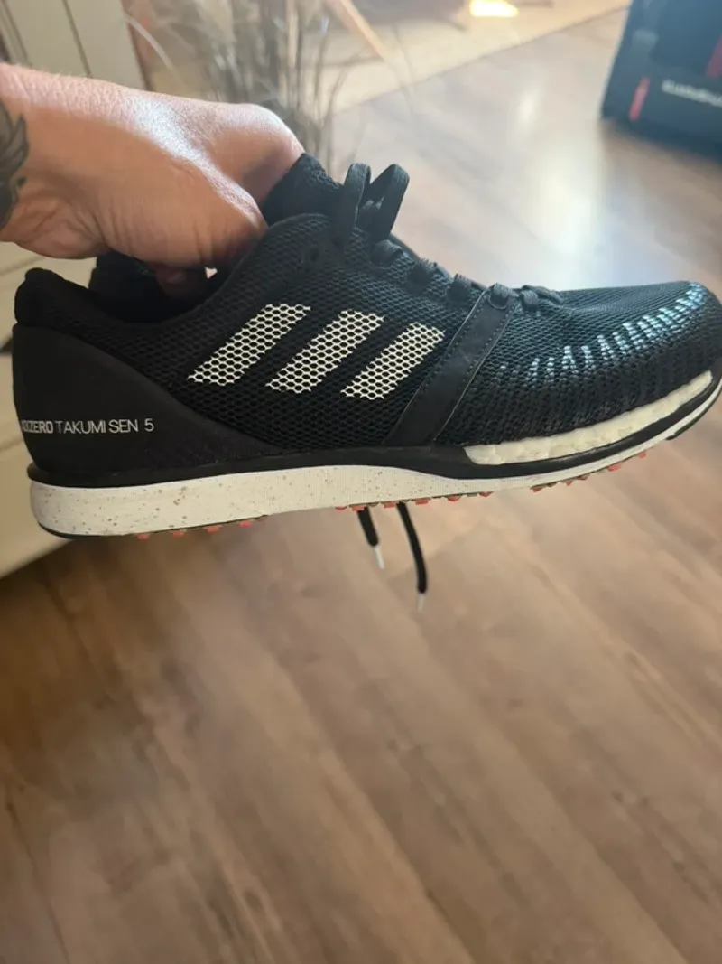 Adidas Adizero Takumi Running Shoes usato