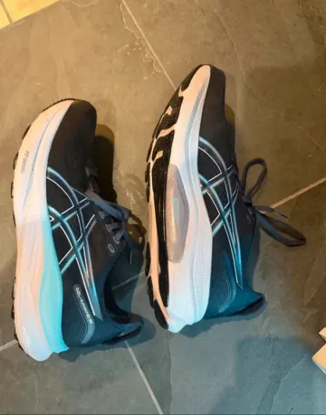 Brugt Asics Gel Kayano 32 Running Shoes