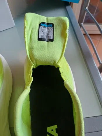 Used Hoka Arahi 8 bike — image 6 of 11