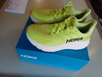 Used Hoka Arahi 8 bike — image 2 of 11