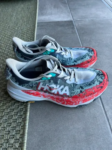 Used Hoka Speedgoat 6 Running Shoes