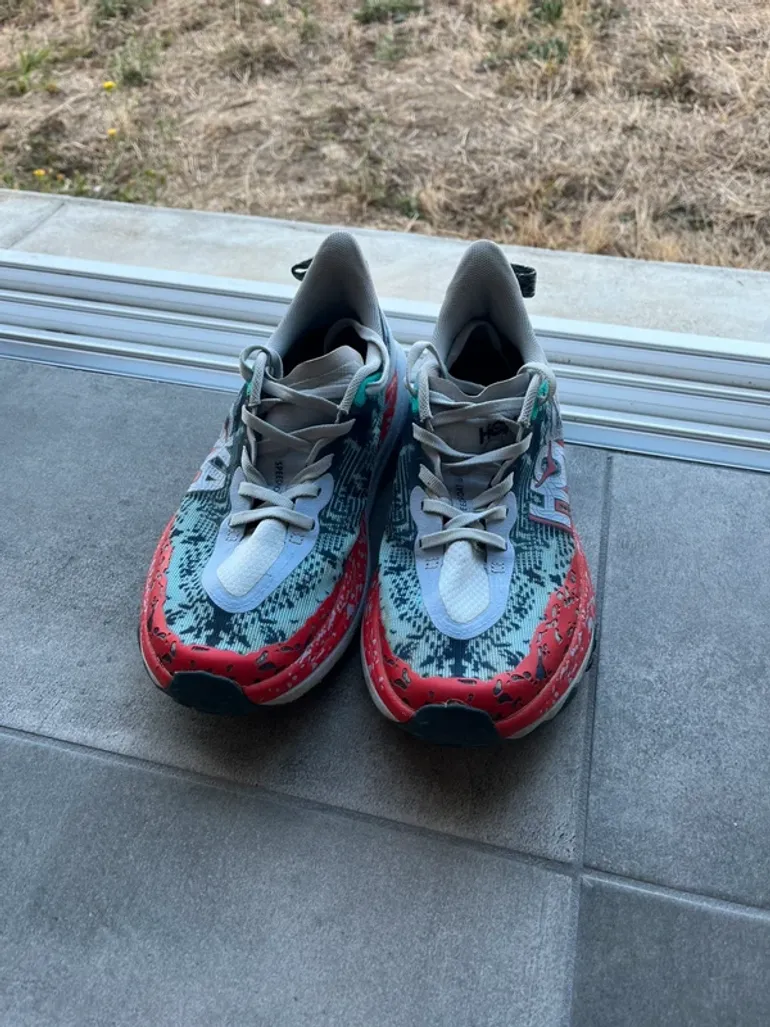Used Hoka Speedgoat 6 bike — image 2 of 8