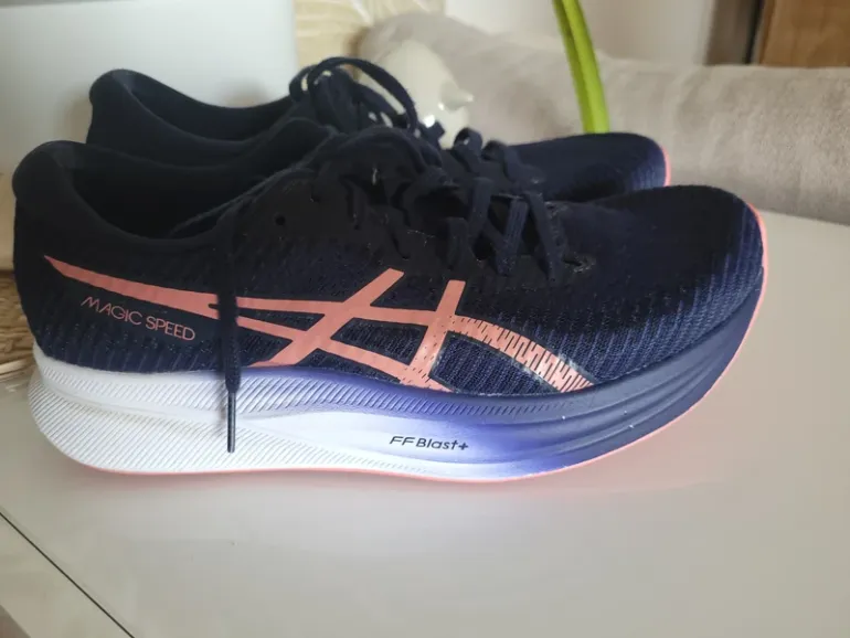 Used Asics Magic Speed 2 bike — image 5 of 7