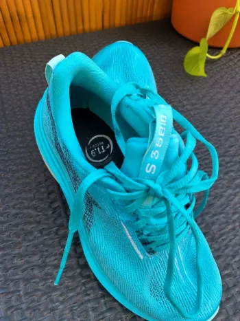 Used Asics Novablast 5 bike — image 7 of 10