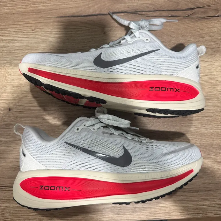 Used Nike Vomero 18 bike — image 3 of 9