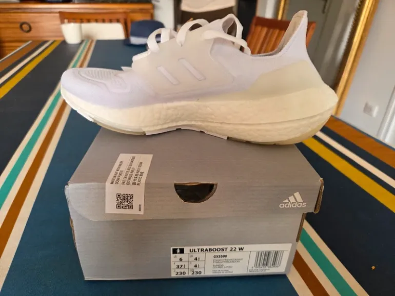 Used Adidas Ultraboost 22 bike — image 6 of 10