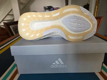 Used Adidas Ultraboost 22 bike — image 2 of 10