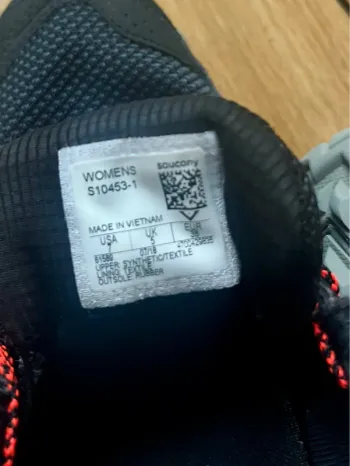 Saucony Trail Gore-Tex Shoes bike usato — immagine 8 di 9