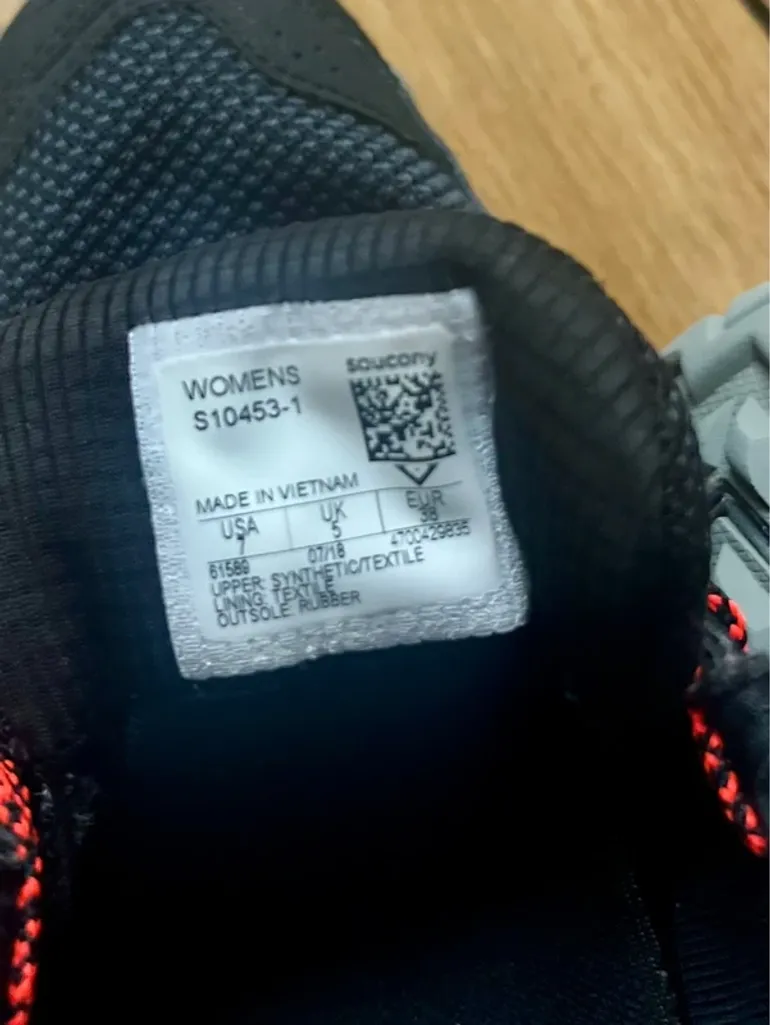 Saucony Trail Gore-Tex Shoes bike usato — immagine 8 di 9