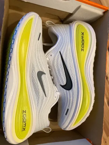 Used Nike Vomero Plus bike — image 5 of 8