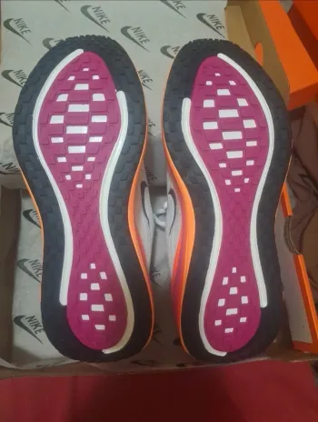 Used Nike Vomero Plus Run bike — image 9 of 10