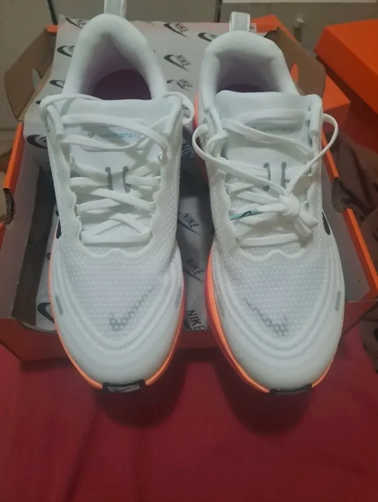 Used Nike Vomero Plus Run bike — image 3 of 10