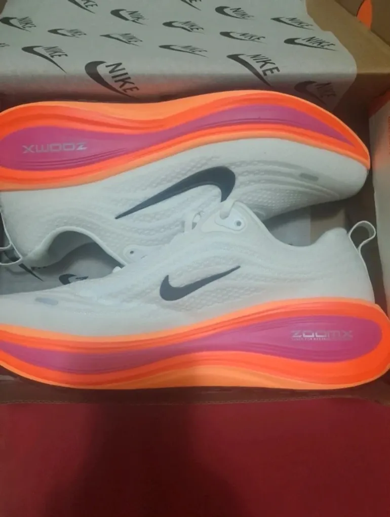 Used Nike Vomero Plus Run bike — image 7 of 10