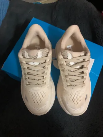 Hoka Shoes bike usato — immagine 3 di 8