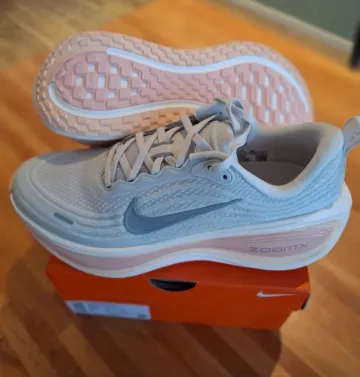 Used Nike Vomero Plus Running Shoes