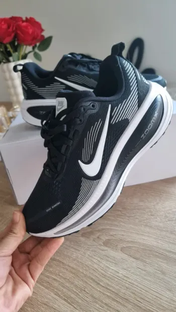 Gebrauchtes Nike Vomero 18 NBY bike — Bild 2 von 6