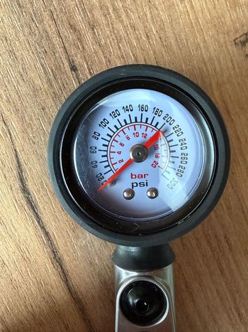 Specialized Airtool Shock Pump bike d'occasion — image 2 sur 3