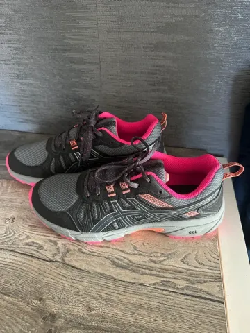 Gebrauchtes Asics Gel Running Shoes