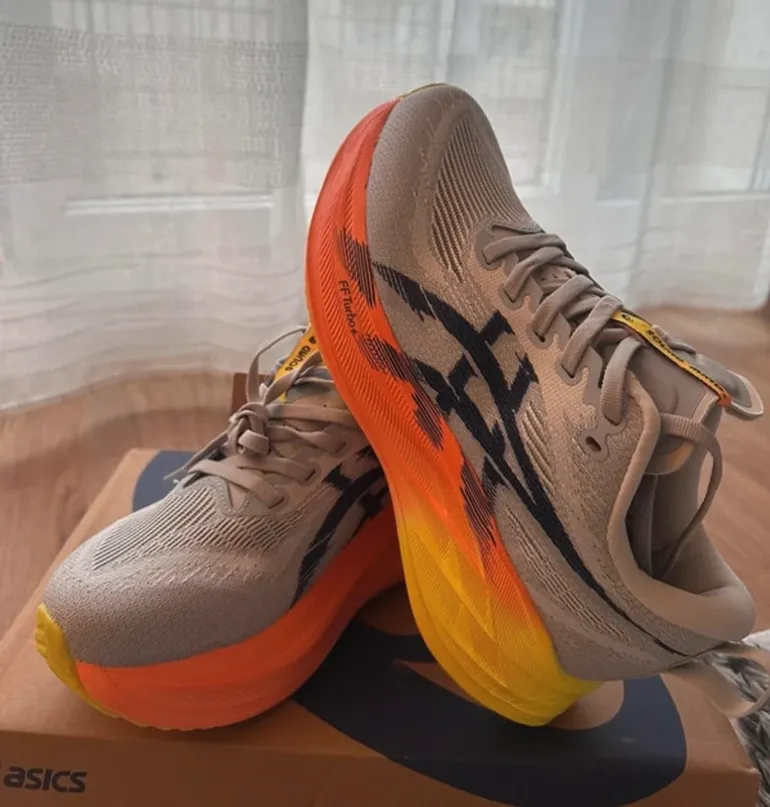 Gebrauchtes Asics Superblast 2 bike — Bild 2 von 5