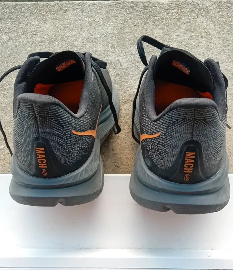 Hoka Mach 6 bike d'occasion — image 2 sur 4