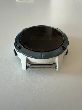 Used Garmin Fenix 6 Pro Solar Titanium bike — image 4 of 12