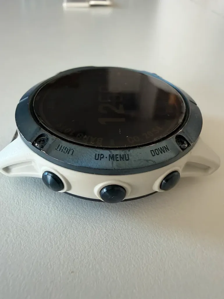 Used Garmin Fenix 6 Pro Solar Titanium bike — image 5 of 12