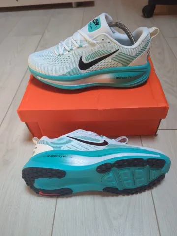 Nike Vomero 18 Running Shoes d'occasion
