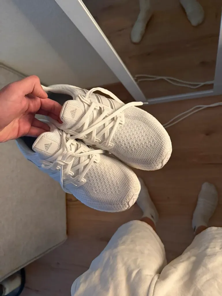 Used Adidas Ultra Boost 2.0 bike — image 7 of 8