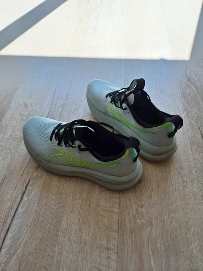 Gebrauchtes Asics Gel Nimbus 28 bike — Bild 2 von 2