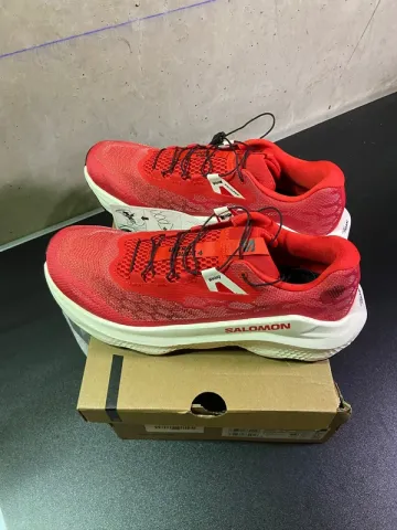 Salomon Ultra Glide 4 Running Shoes d'occasion