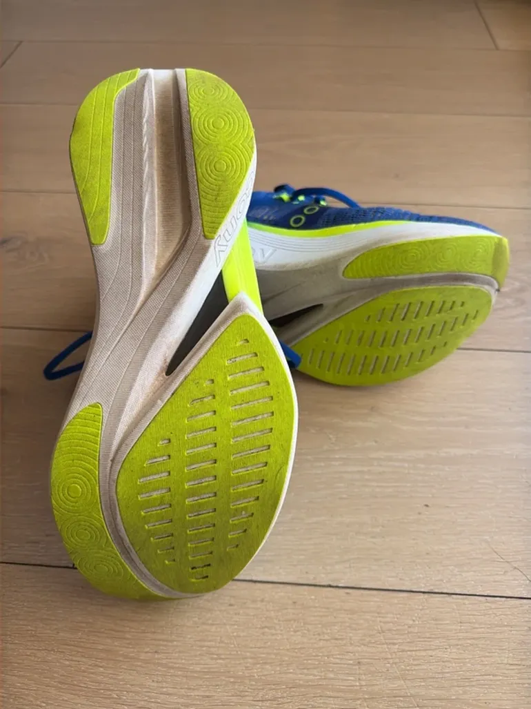 Używany Saucony Endorphin Elite 2 bike — zdjęcie 3 z 4