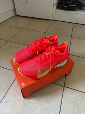 Gebrauchtes Nike ZoomX Vaporfly Next 4 bike — Bild 1 von 6