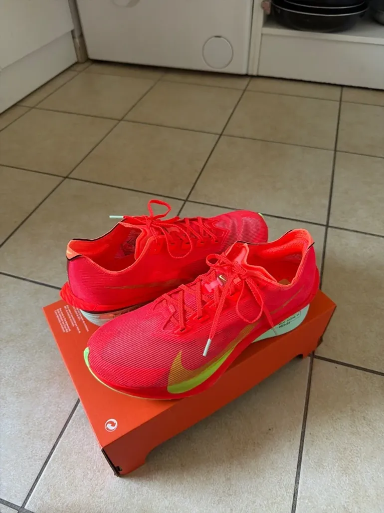 Gebrauchtes Nike ZoomX Vaporfly Next 4 bike — Bild 4 von 6