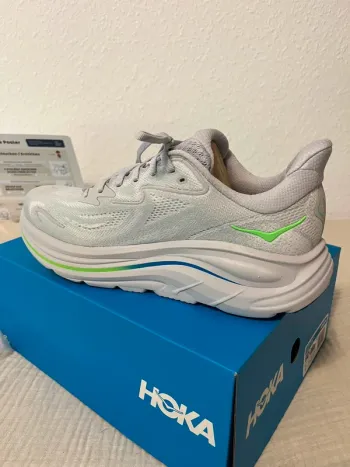 Used Hoka Clifton 10 bike — image 3 of 5