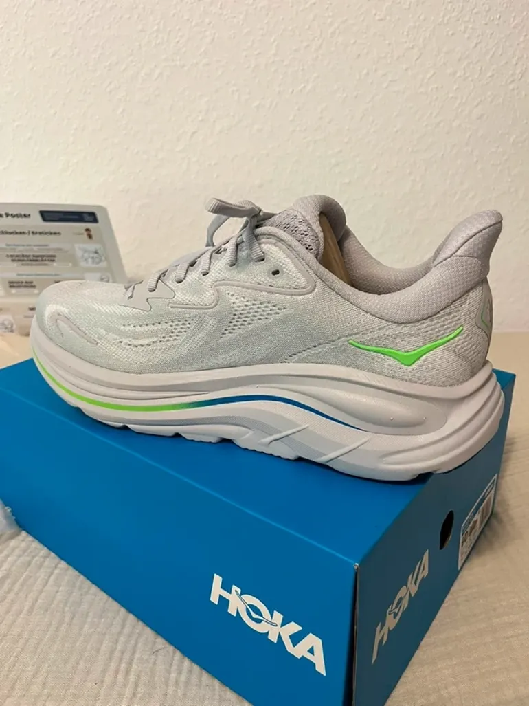 Used Hoka Clifton 10 bike — image 3 of 5