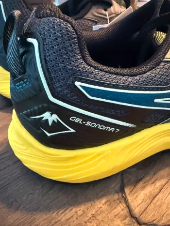 Used Asics Gel Sonoma 7 bike — image 3 of 13