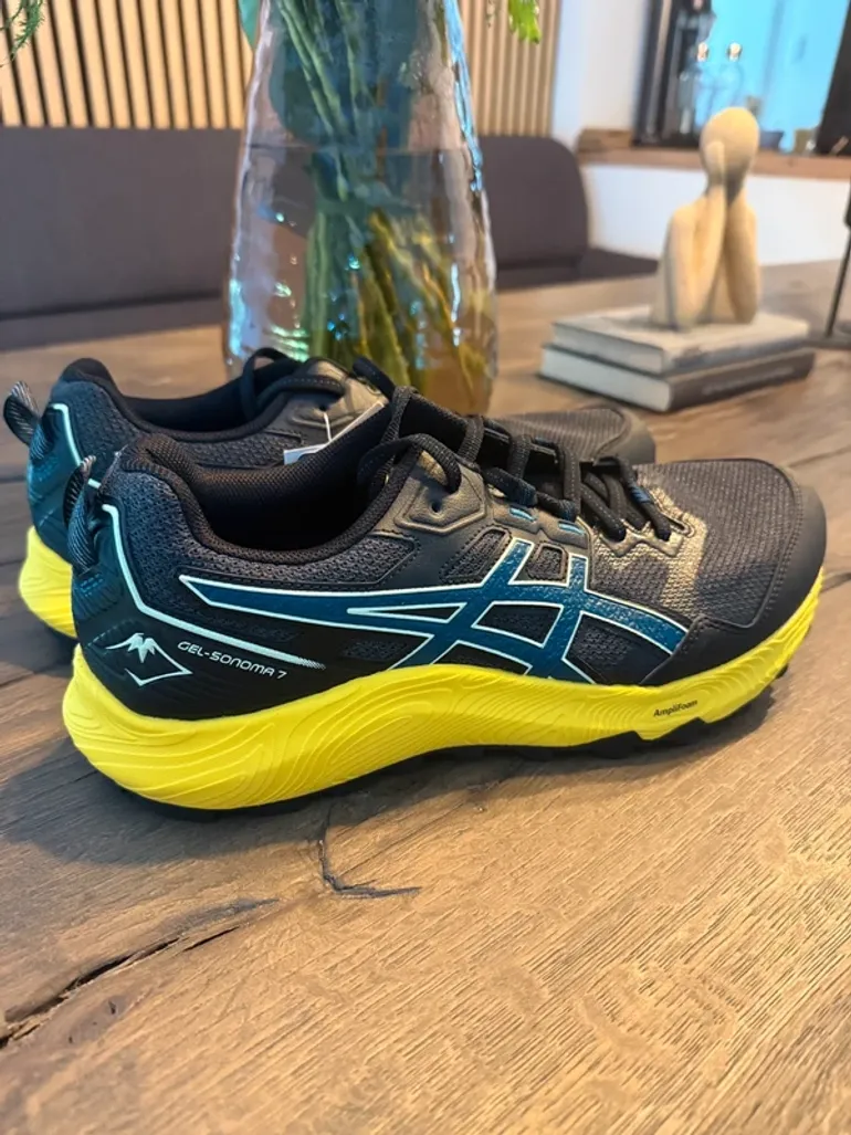 Used Asics Gel Sonoma 7 bike — image 2 of 13
