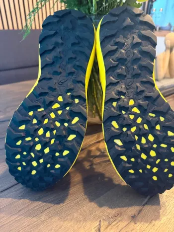 Used Asics Gel Sonoma 7 bike — image 4 of 13
