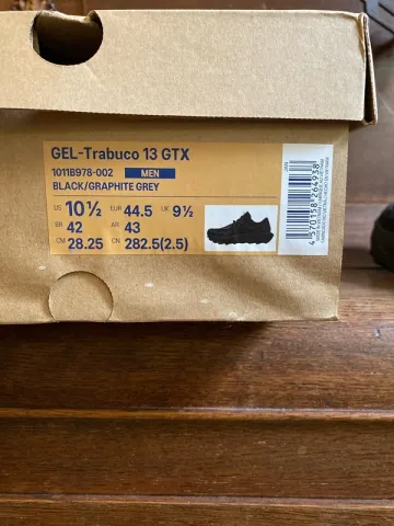 Käytetty Asics Trailrunning Shoes Running Shoes